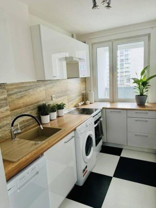 Apartment With Balcony Near Bulwary Wislane Wwa67 Varsovie Extérieur photo